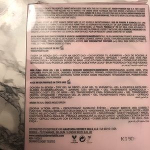 Anastasia Beverly Hills Makeup - Anastasia Beverly Hills Ombré Brow kit Anastasia Beverly Hills Makeup - Anastasia Beverly Hills Ombré Brow kit